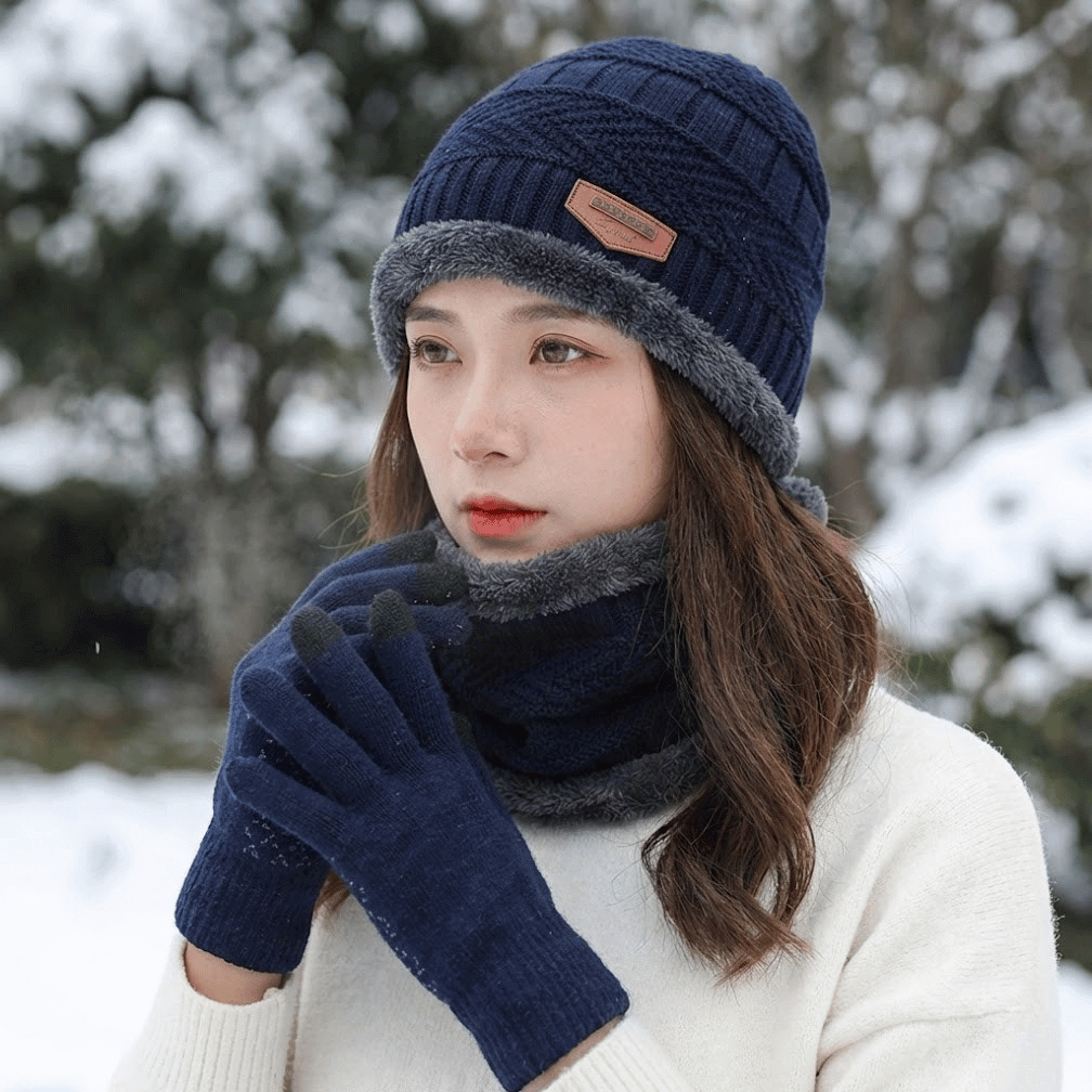 3-in-1 Winter Set: Hat, Scarf & Gloves